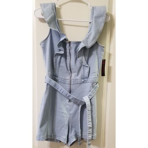 NWT's -No Boundaries Light Blue Demin Short Romper Zip Front Ruffle Size M (7-9) - Picture 1 of 6